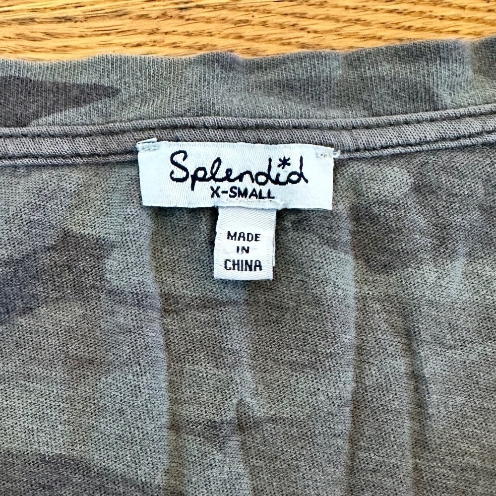 Splendid Kate V Neck in Camo in Size XS (no longer available on website) - Picture 5 of 7